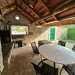 Bozini Dvori Drnis