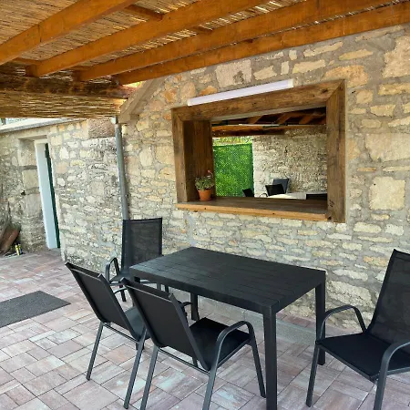 Bozini Dvori Villa *