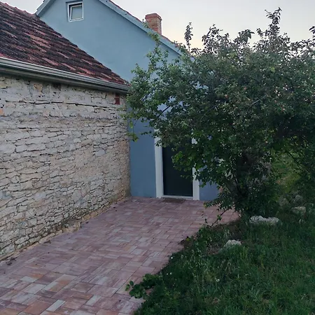 Bozini Dvori Drniš